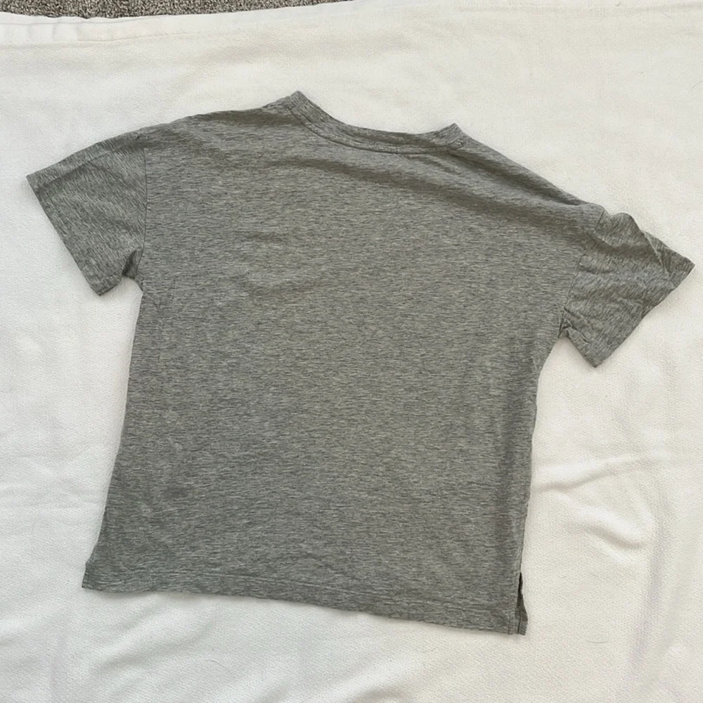 GAP Floral print T-shirt Kids XXL or Women’s Small